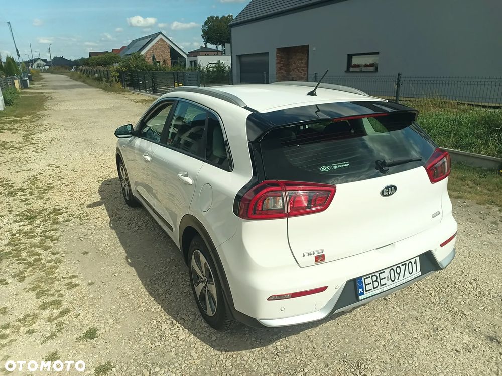 Kia Niro 1.6 GDI Hybrid M - 4