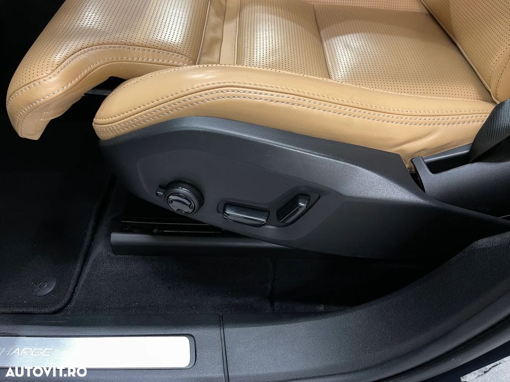 Volvo XC 60 T8 Twin Engine AWD Geartronic Inscription - 26