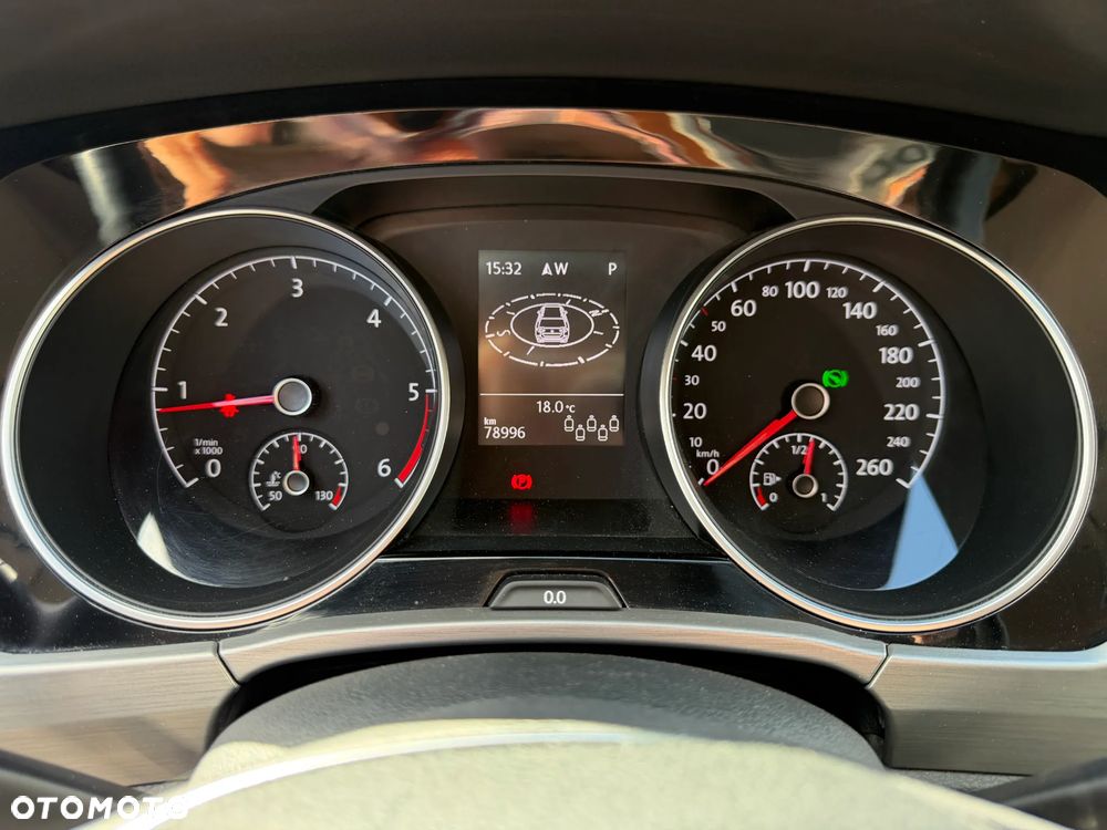 Volkswagen Touran 2.0 TDI BMT Highline DSG - 17