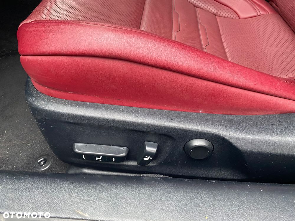 Lexus RC 200t SPORT - 9