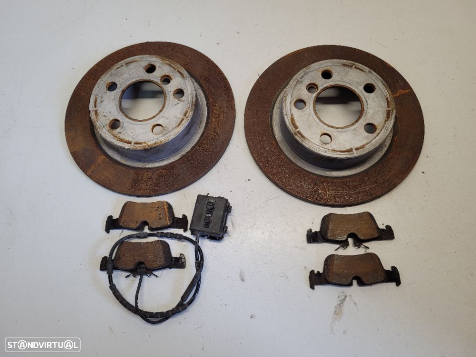 Conjunto discos traseiros BMW I3 I01 6799367 Originais c/ calços - 1