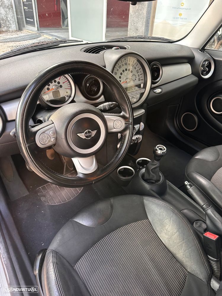 MINI 3 Portas Cooper D - 9