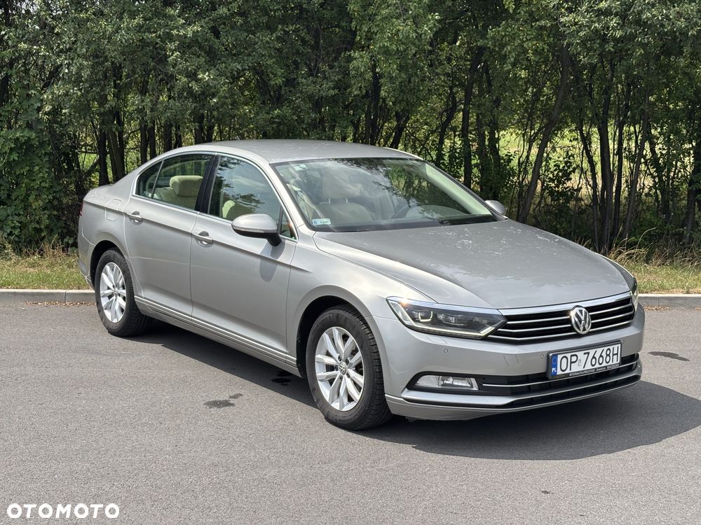 Volkswagen Passat 1.6 TDI BMT Comfortline - 1