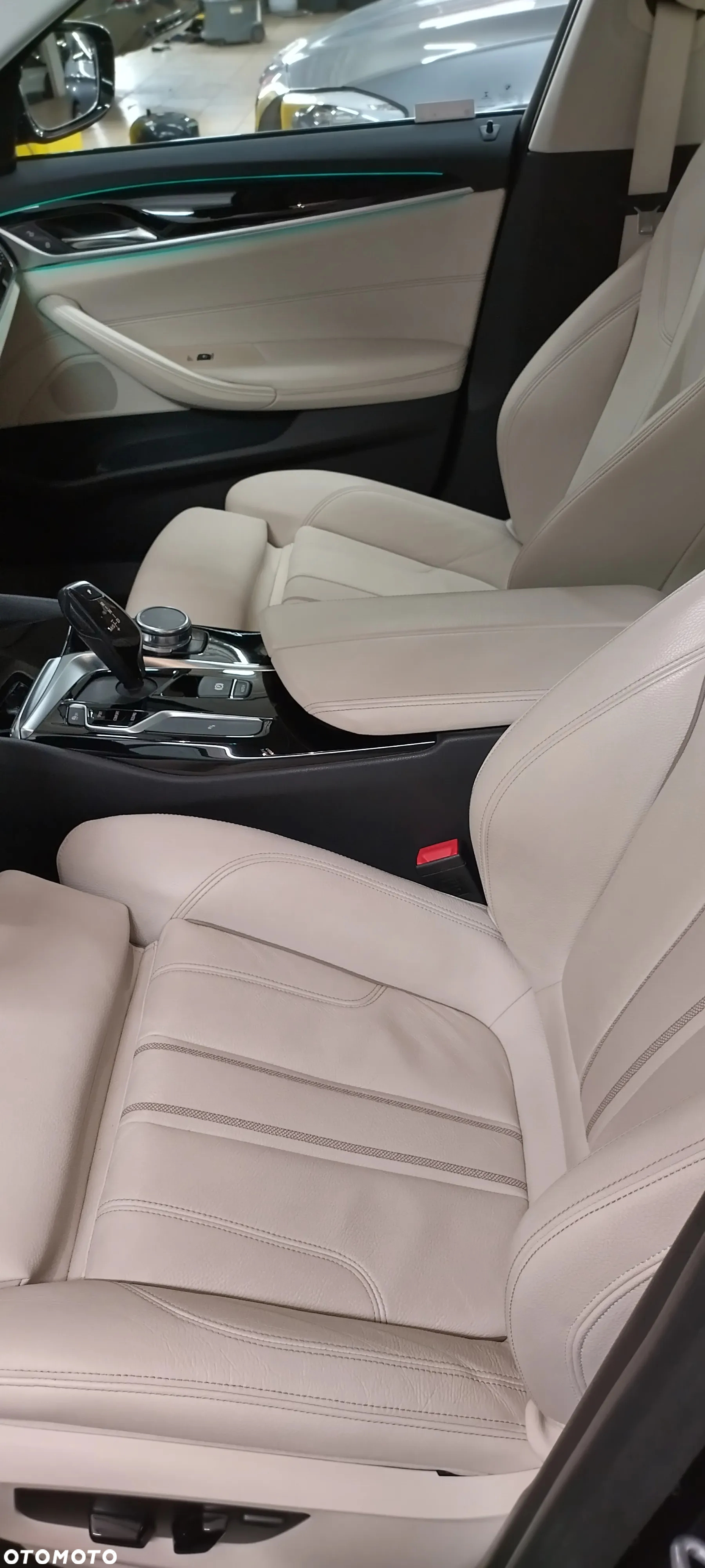 BMW Seria 5 520d Touring Sport Line - 3