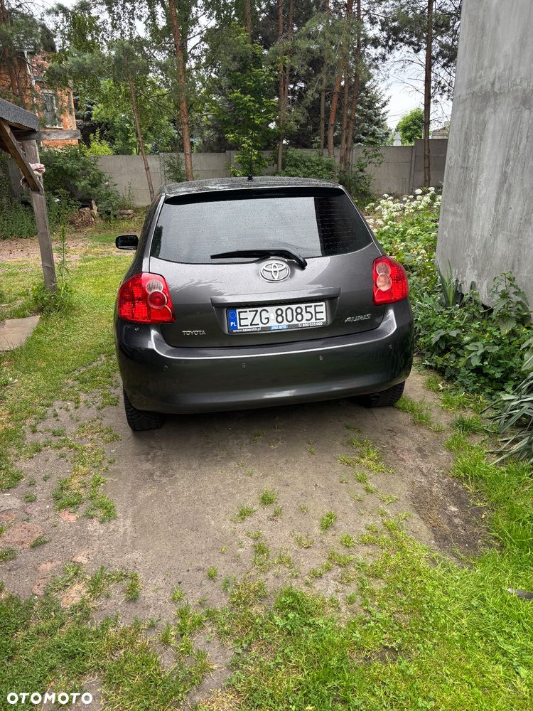 Toyota Auris 1.6 Sol - 4