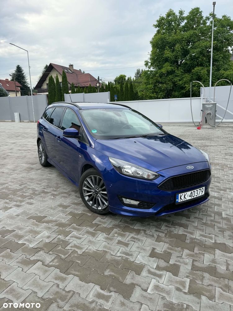 Ford Focus 1.5 EcoBoost ST-Line - 1