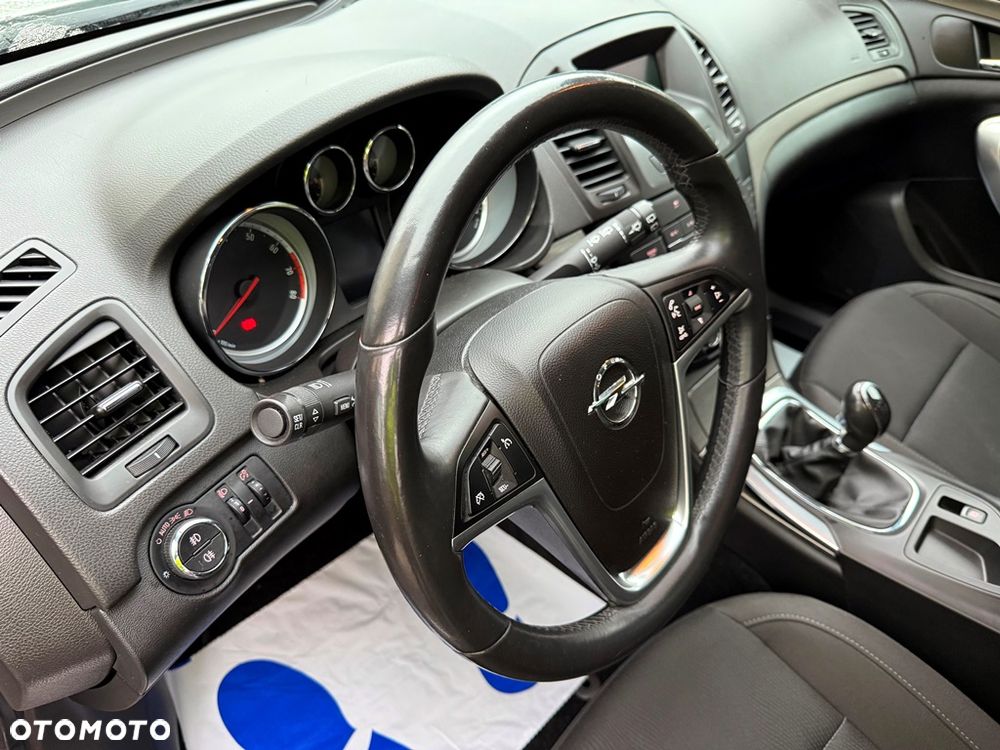 Opel Insignia 1.6 Design Edition - 21