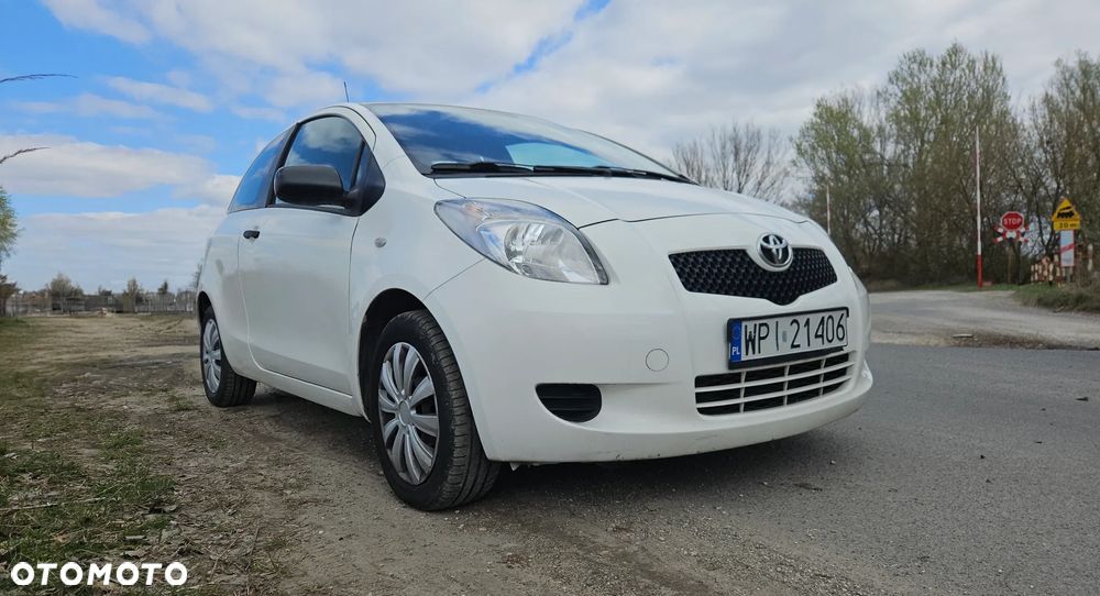 Toyota Yaris 1.3 Terra - 10