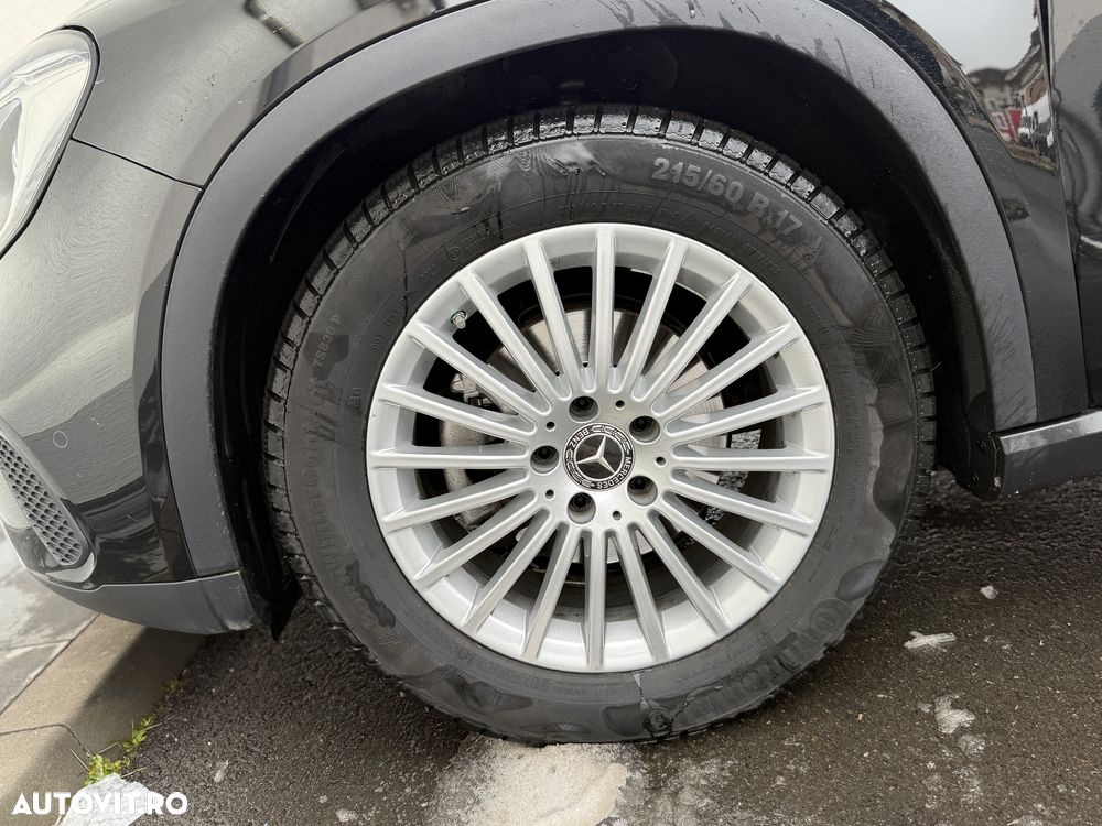 Mercedes-Benz GLA 180 7G-DCT - 24