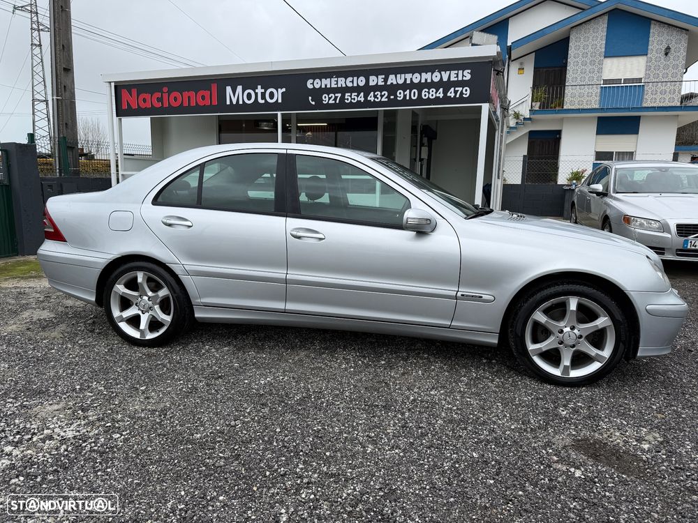 Mercedes-Benz C 200 - 3