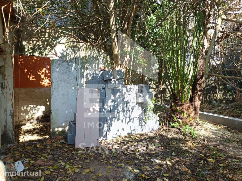 Moradia T2 para Recuperar no Centro de Santarém - Grande imagem: 5/5