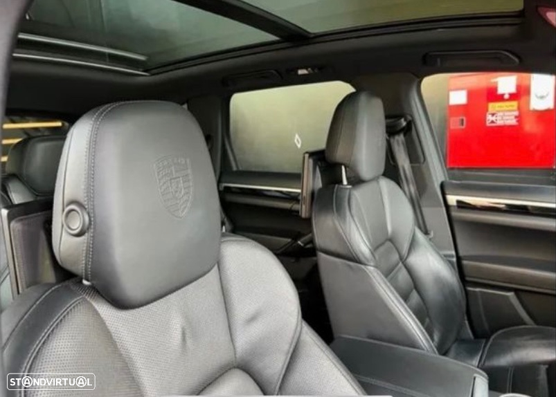 Porsche Cayenne Platinum Edition - 8