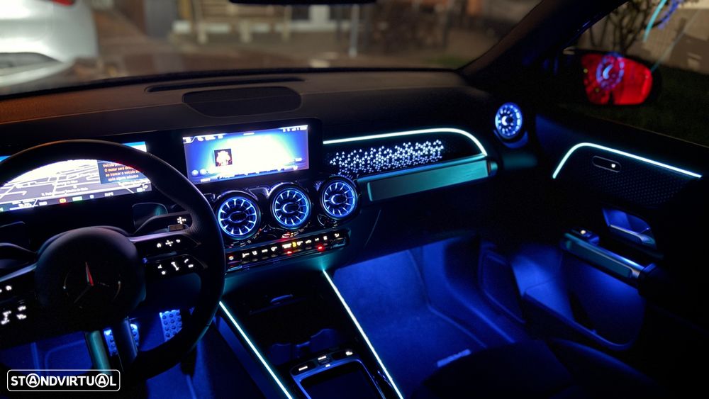 Mercedes-Benz EQB 300 4Matic AMG Line - 10