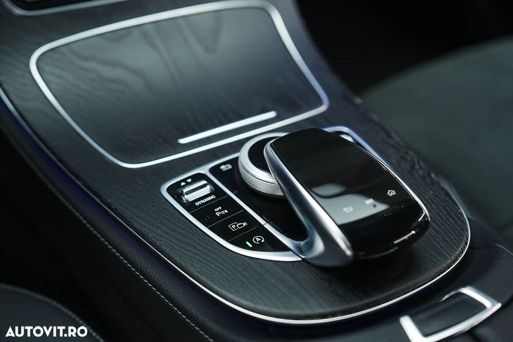 Mercedes-Benz E 300 9G-TRONIC AMG Line - 39
