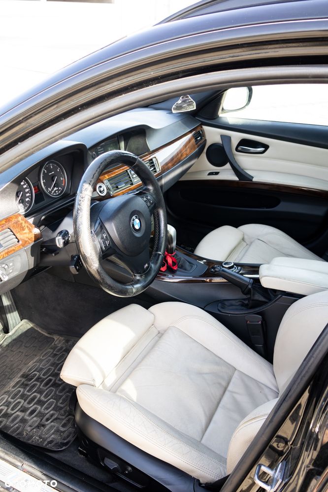 BMW Seria 3 330d DPF Edition Sport - 9