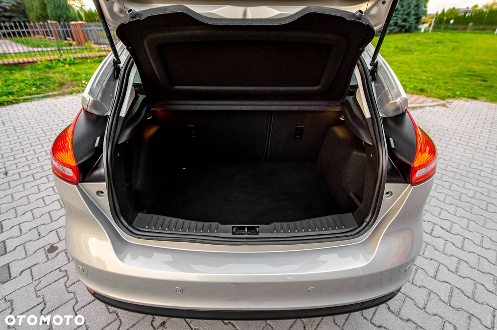 Ford Focus 1.0 EcoBoost Titanium - 36