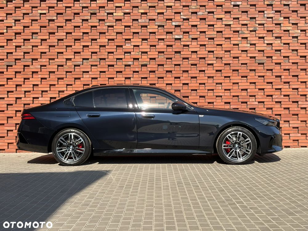 BMW Seria 5 520i mHEV M Sport - 6