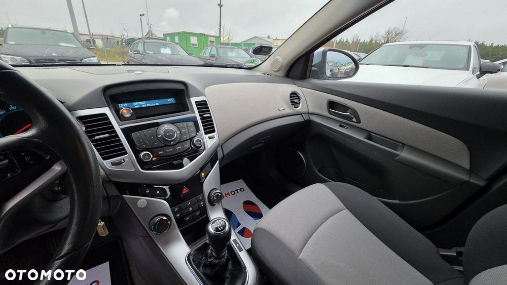 Chevrolet Cruze - 14