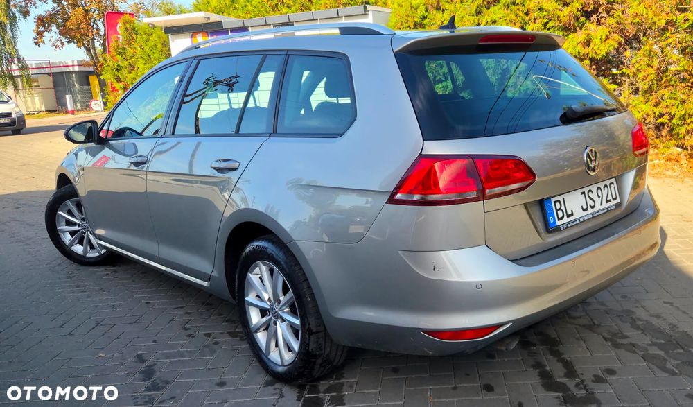 Volkswagen Golf 1.6 TDI BlueMotion Technology Comfortline - 8