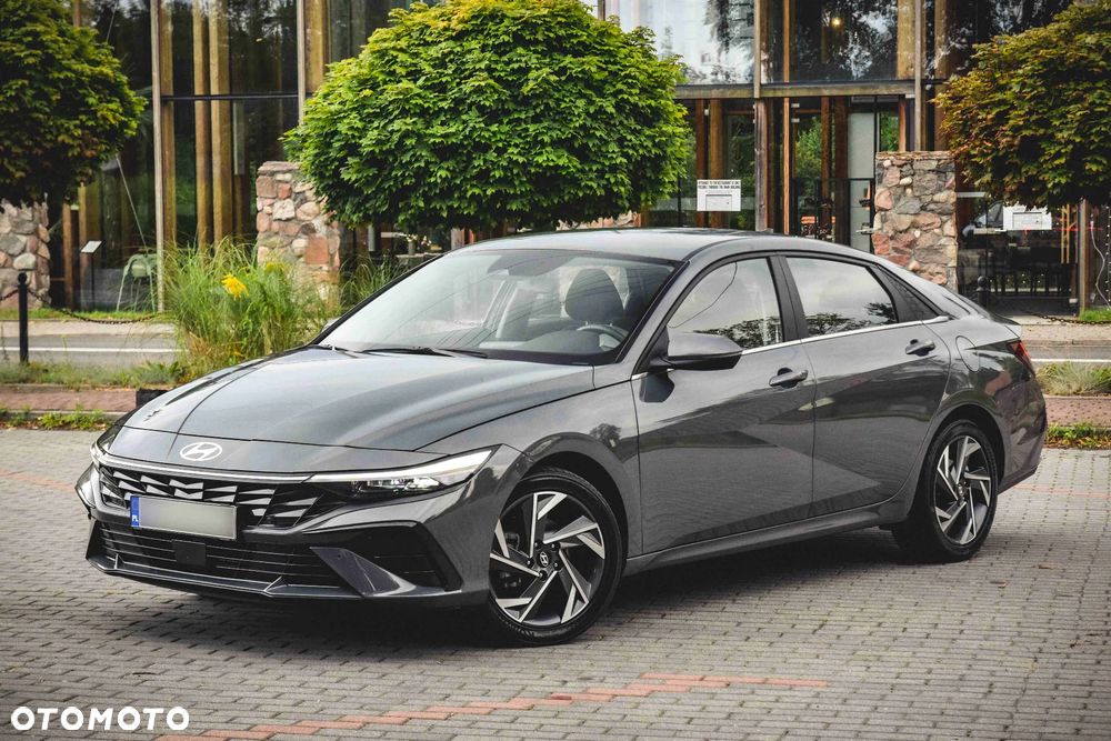 Hyundai Elantra 1.6 Executive - 3