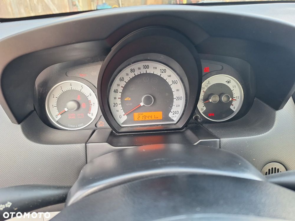 Kia Ceed 1.4 L - 9