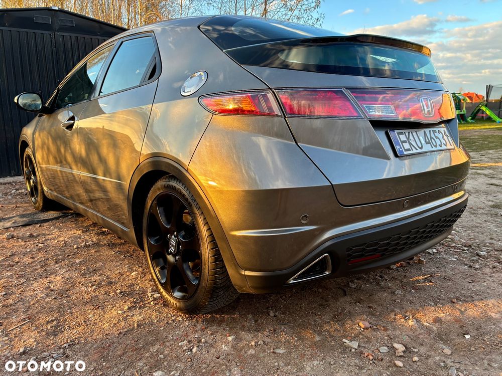 Honda Civic 1.8i-VTEC Sport - 3