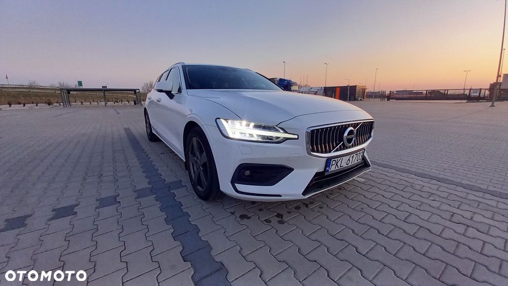 Volvo V60 D3 AWD Momentum - 1