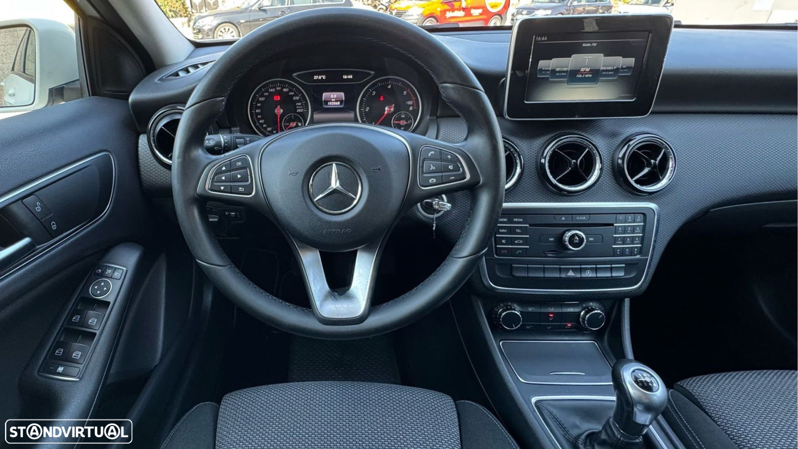 Mercedes-Benz A 180 CDI (BlueEFFICIENCY) Urban - 19