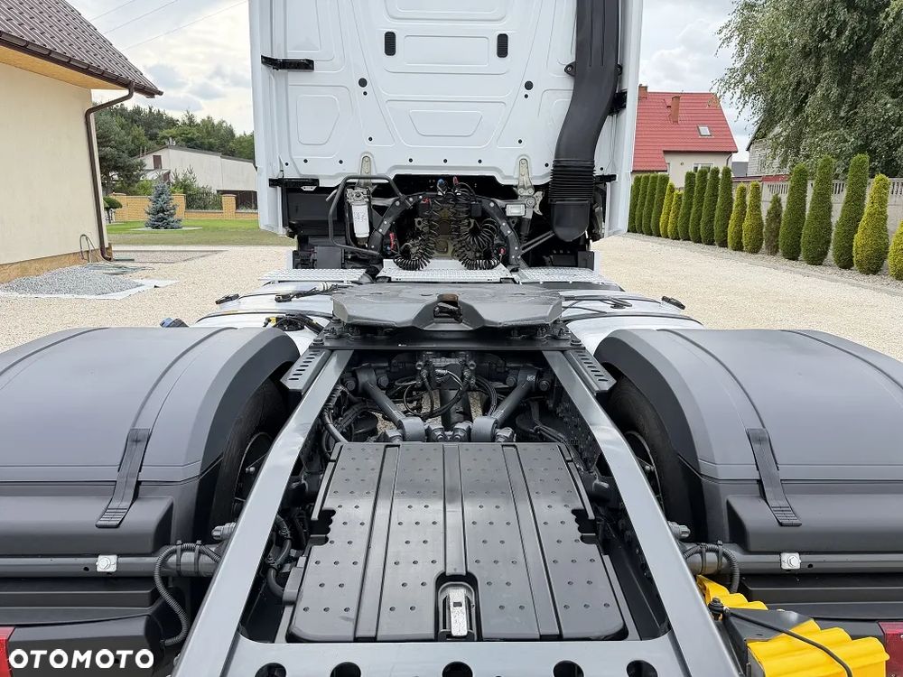 Mercedes-Benz ACTROS L 1848 MP5 / STANDARD / GIGASPACE / 2022-2023 / MP5 / SALON / DUŻE ZBIORNIKI / PO DUŻYM SERWISIE / BEZ RETARDERA / STAN JAK NOWY / - 7