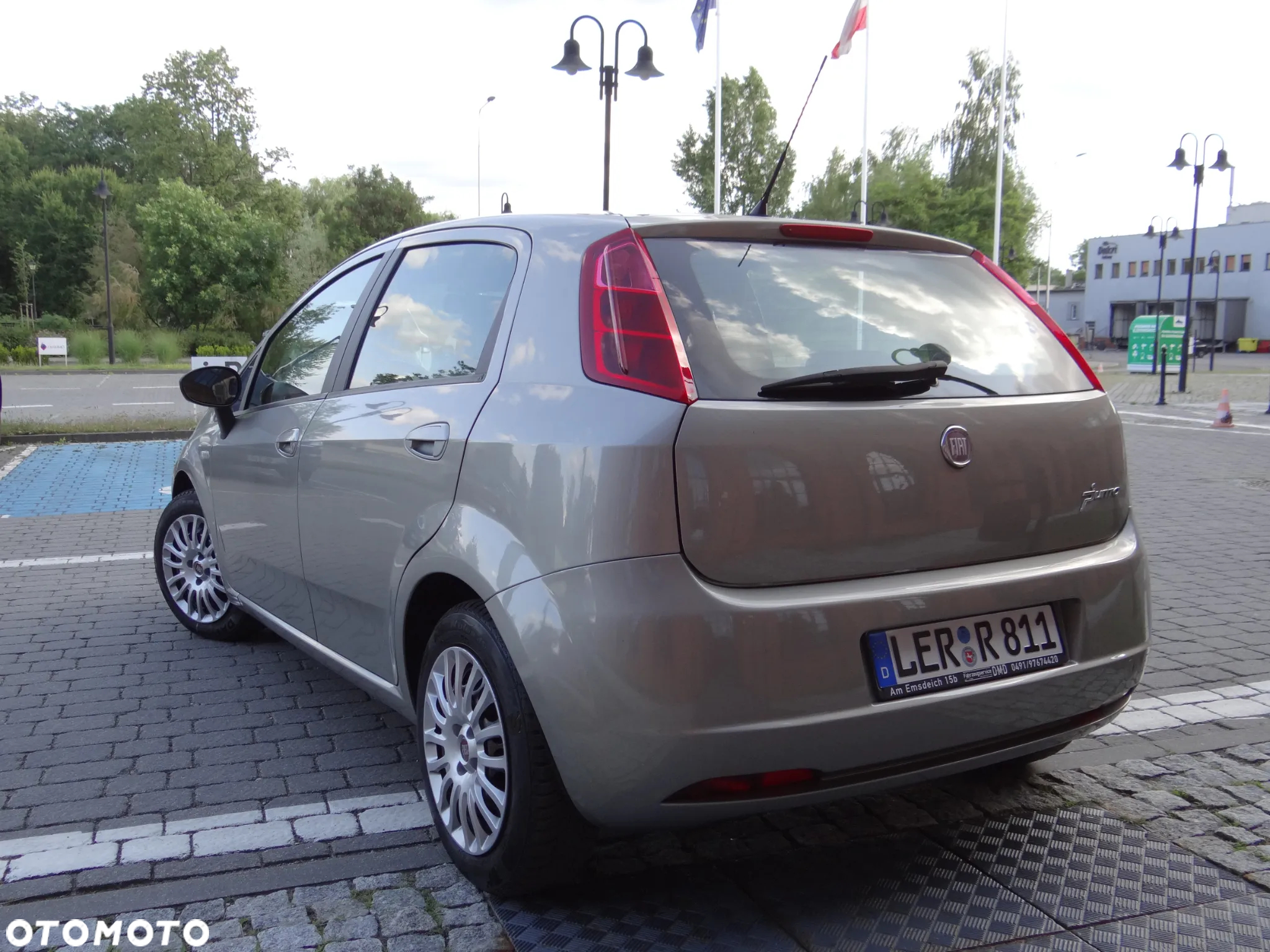 Fiat Punto 1.4 Young - 4