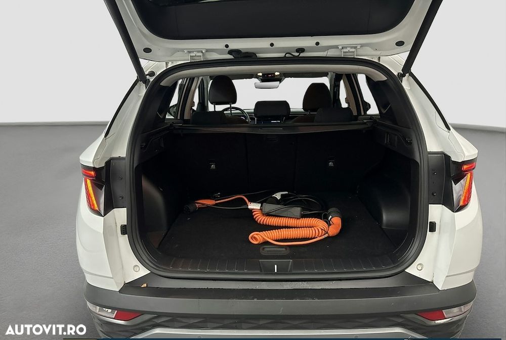 Hyundai Tucson 1.6 T-GDi Plug-in-Hybrid 4WD - 13