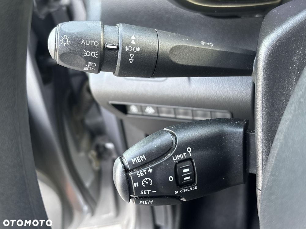 Toyota Proace City Verso 1.5 D-4D Business - 21