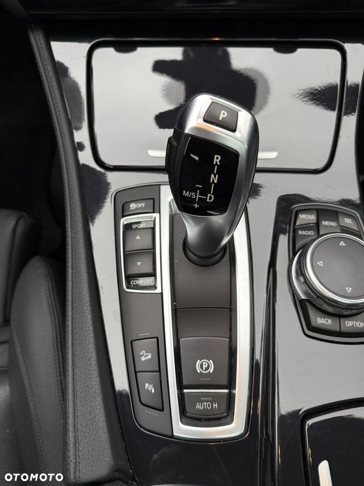 BMW Seria 5 530d xDrive Sport-Aut Luxury Line - 14