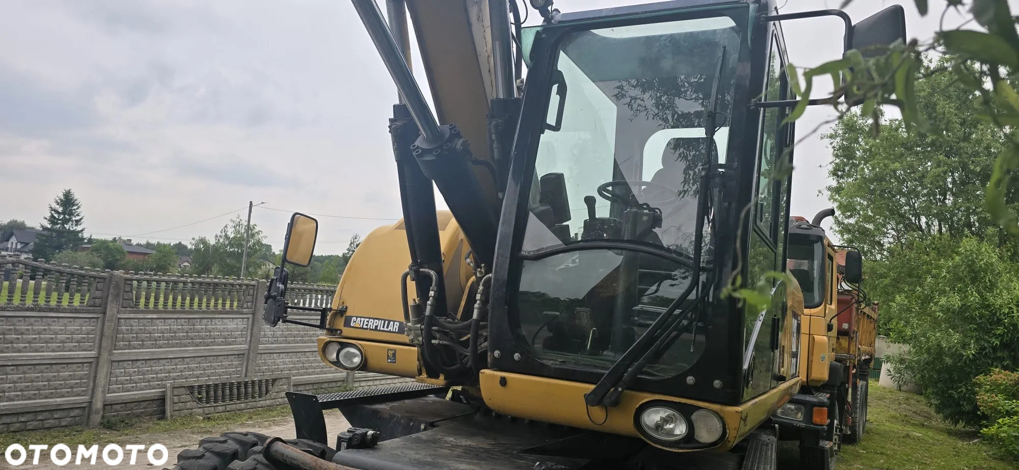 Caterpillar 318D - 2