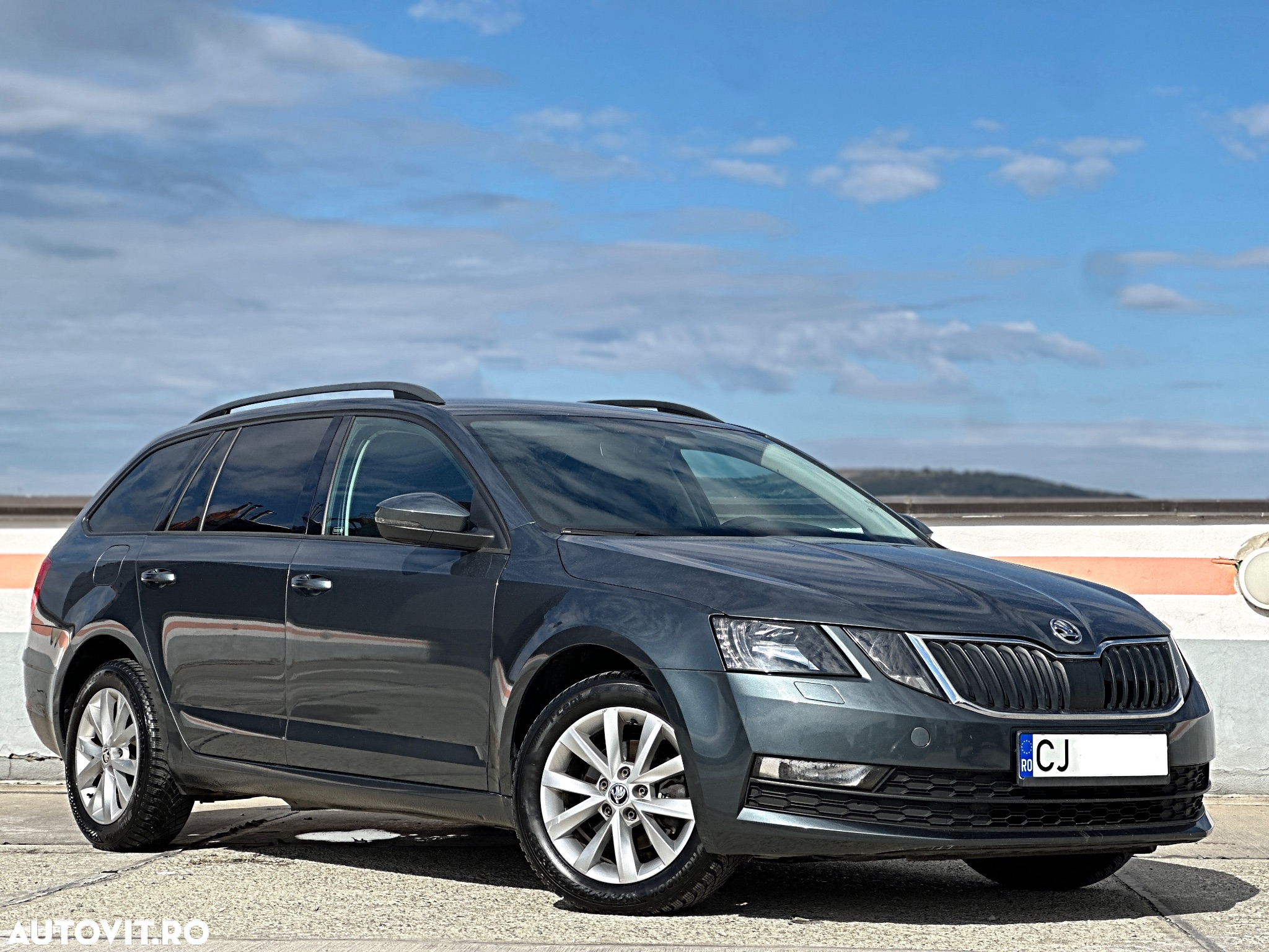 Skoda Octavia Combi Diesel 1.6 TDI DSG Style - 3