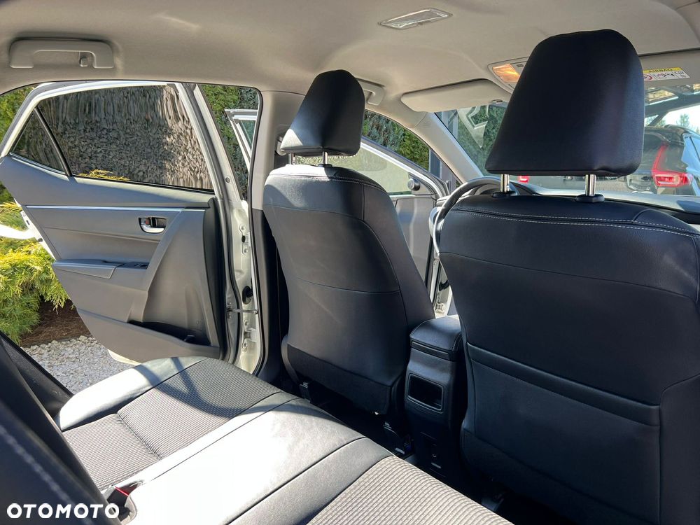 Toyota Corolla 1.6 Premium MS EU6 - 17