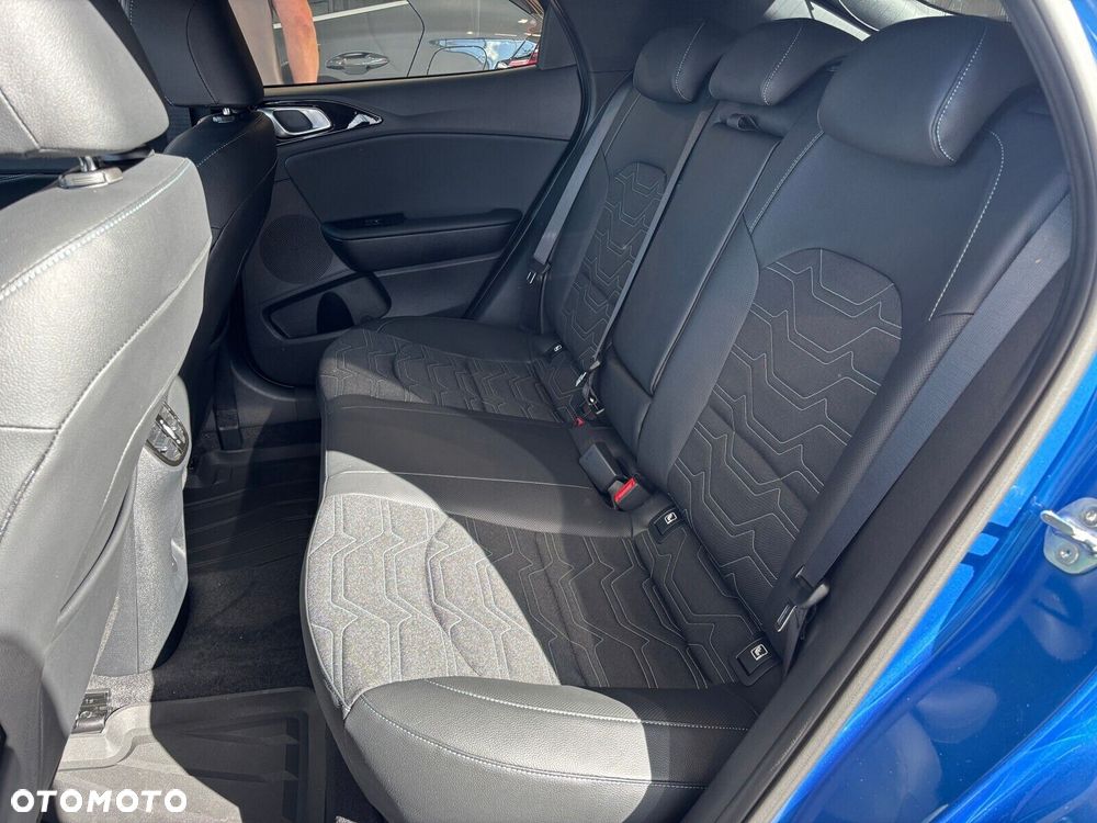 Kia XCeed - 11