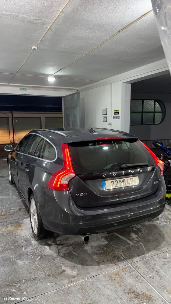 Volvo V60 2.0 D3 Kinetic Start/Stop - 9