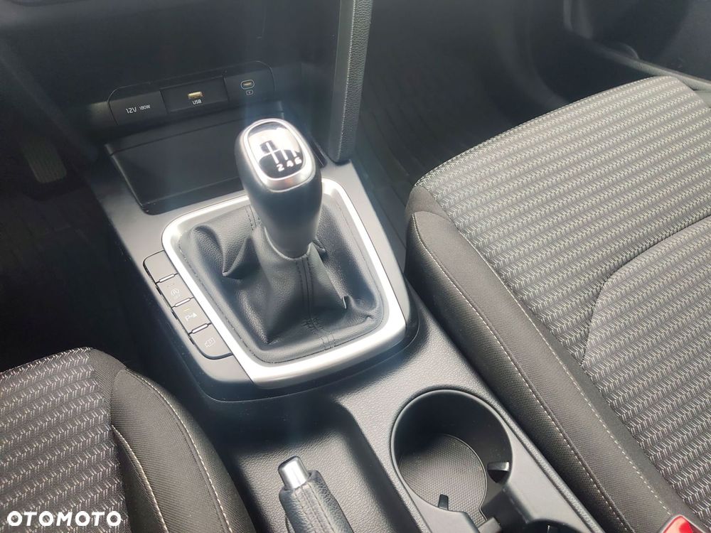 Kia XCeed 1.5 T-GDI M - 17