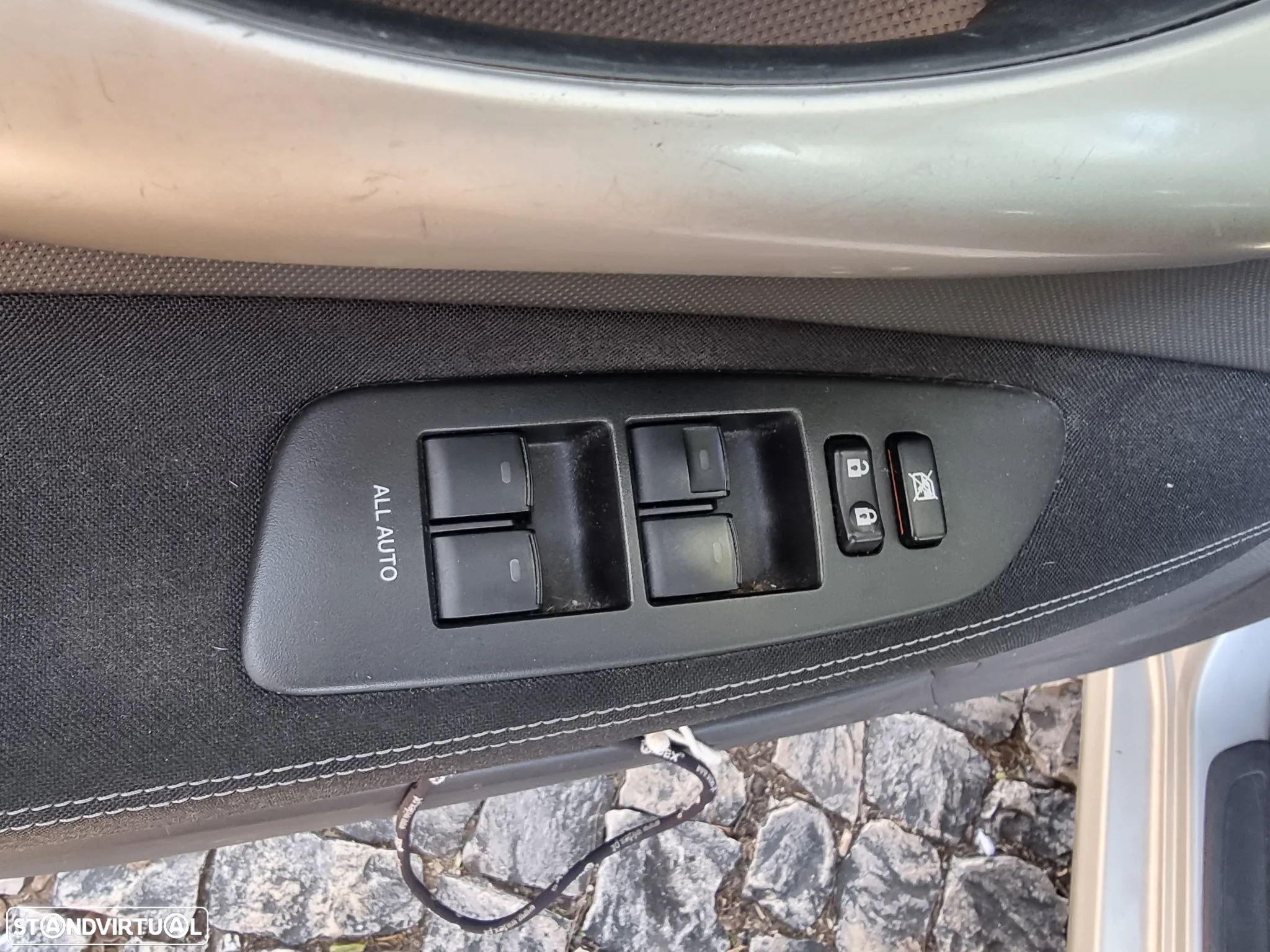 Toyota Auris 1.8 HSD P.Te.+JLL17 - 12