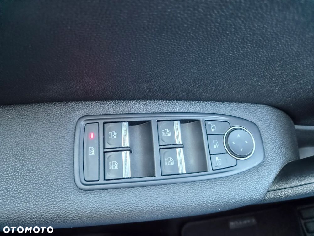 Renault Captur 1.3 TCe Intens - 26