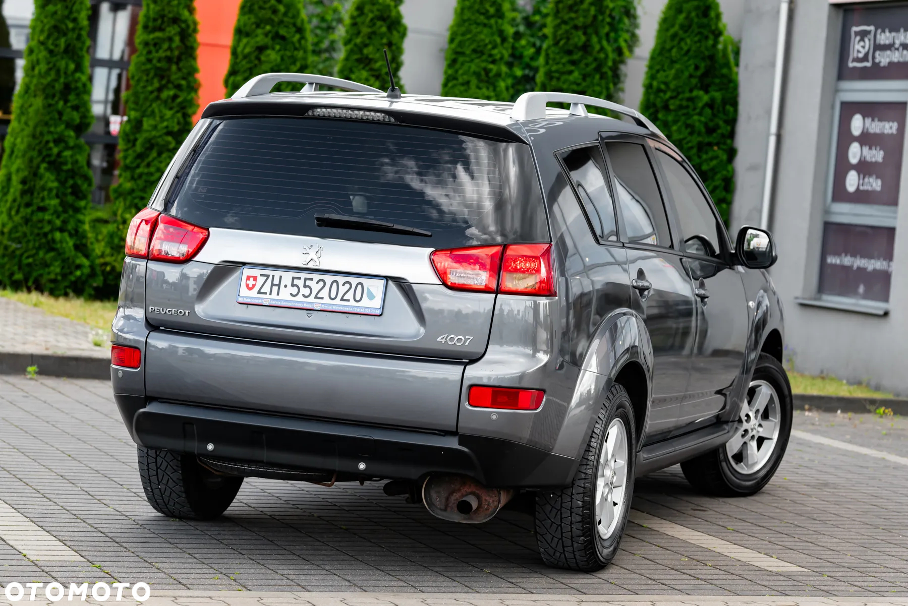 Peugeot 4007 7-Sitzer Sport - 8