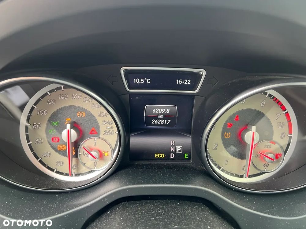Mercedes-Benz CLA 250 7G-DCT - 18