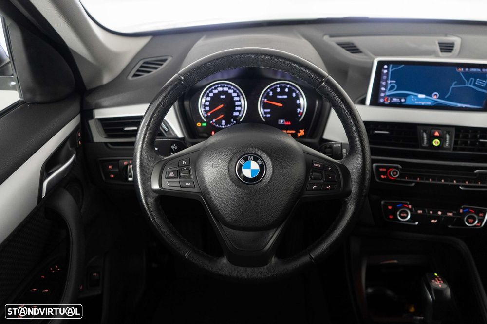 BMW X1 25 e xDrive Corporate Edition - 28