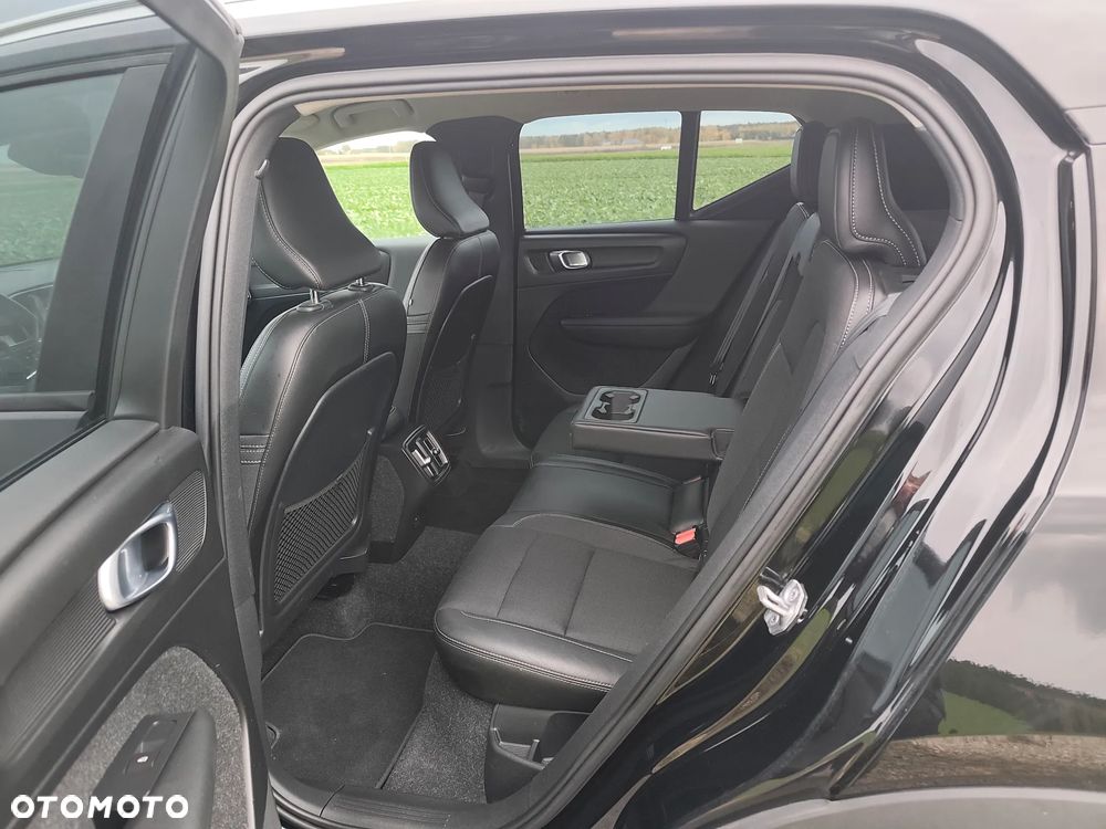 Volvo XC 40 T3 Momentum - 27