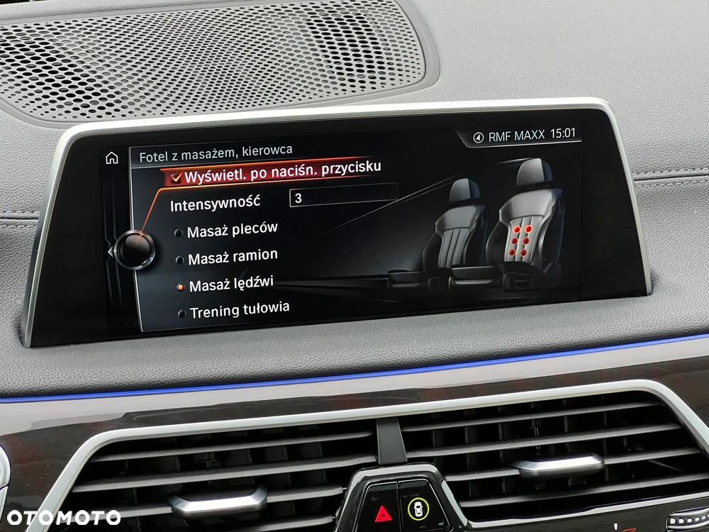 BMW Seria 7 750i xDrive - 22