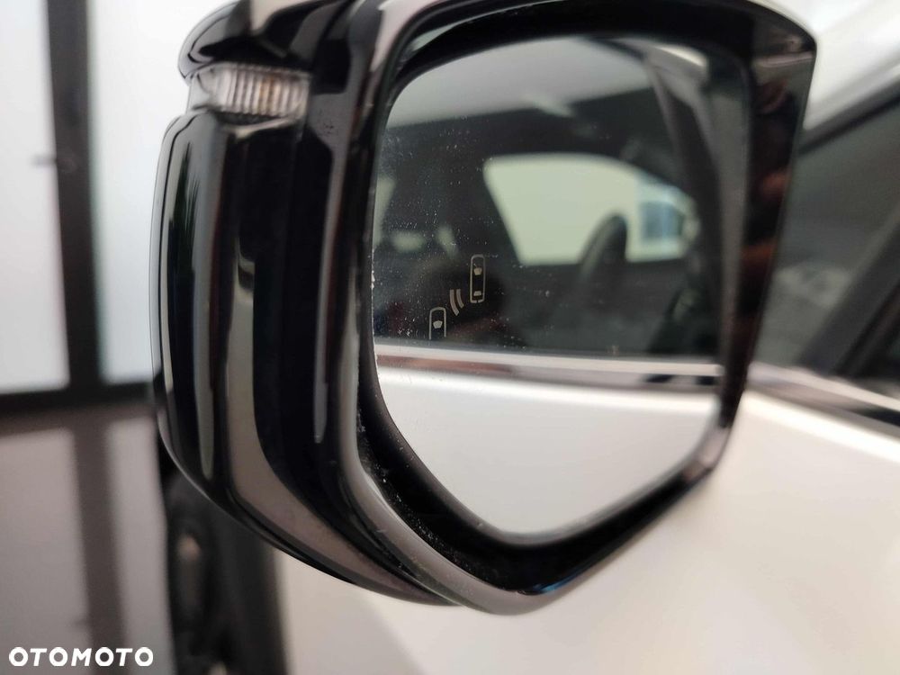 Lexus UX - 10