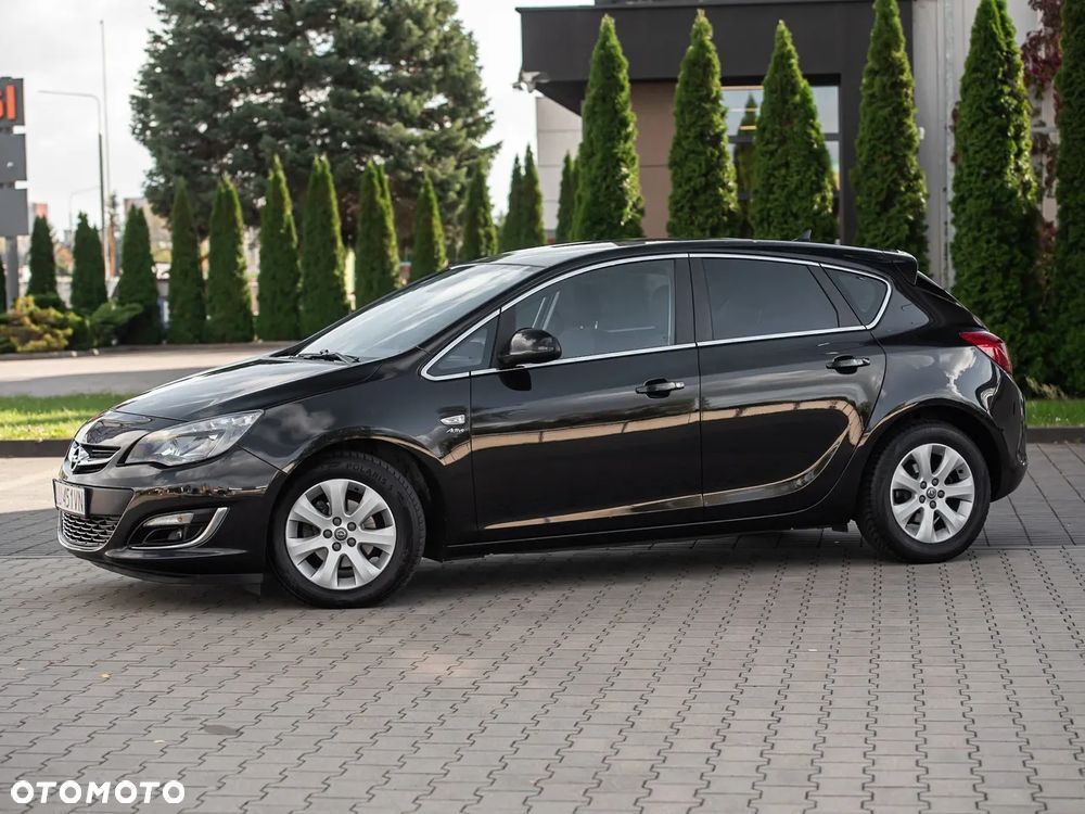 Opel Astra 1.4 T Cosmo S&S - 14