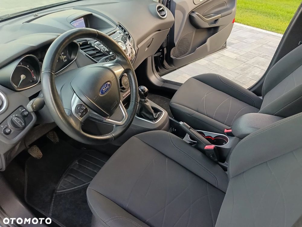 Ford Fiesta - 8