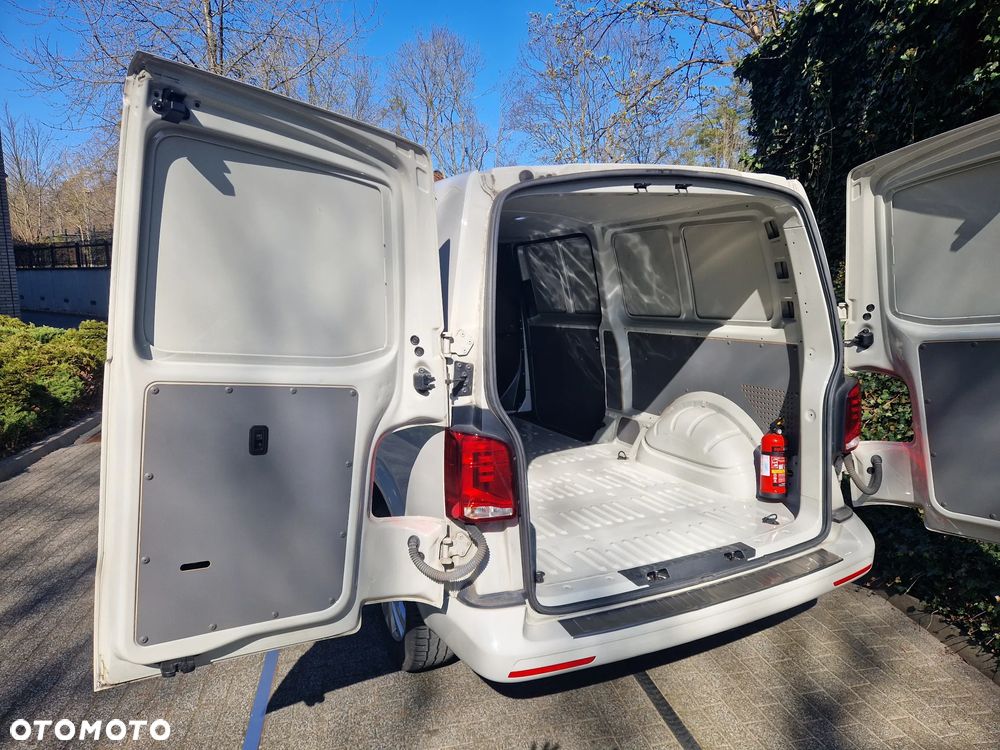 Volkswagen Transporter - 6